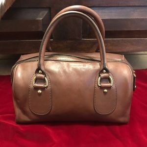 Vintage Banana Republic brown leather handbag.
